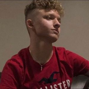 Meet your Posher, Aaron